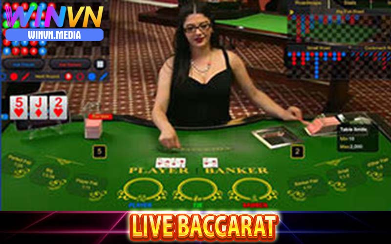 Vừa chơi baccarat vừa được gắm gái xinh xỉu luôn